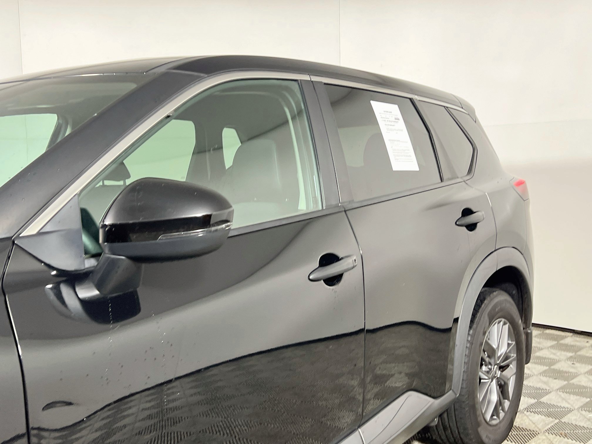 Used 2021 Nissan Rogue S AWD/4WD image 13