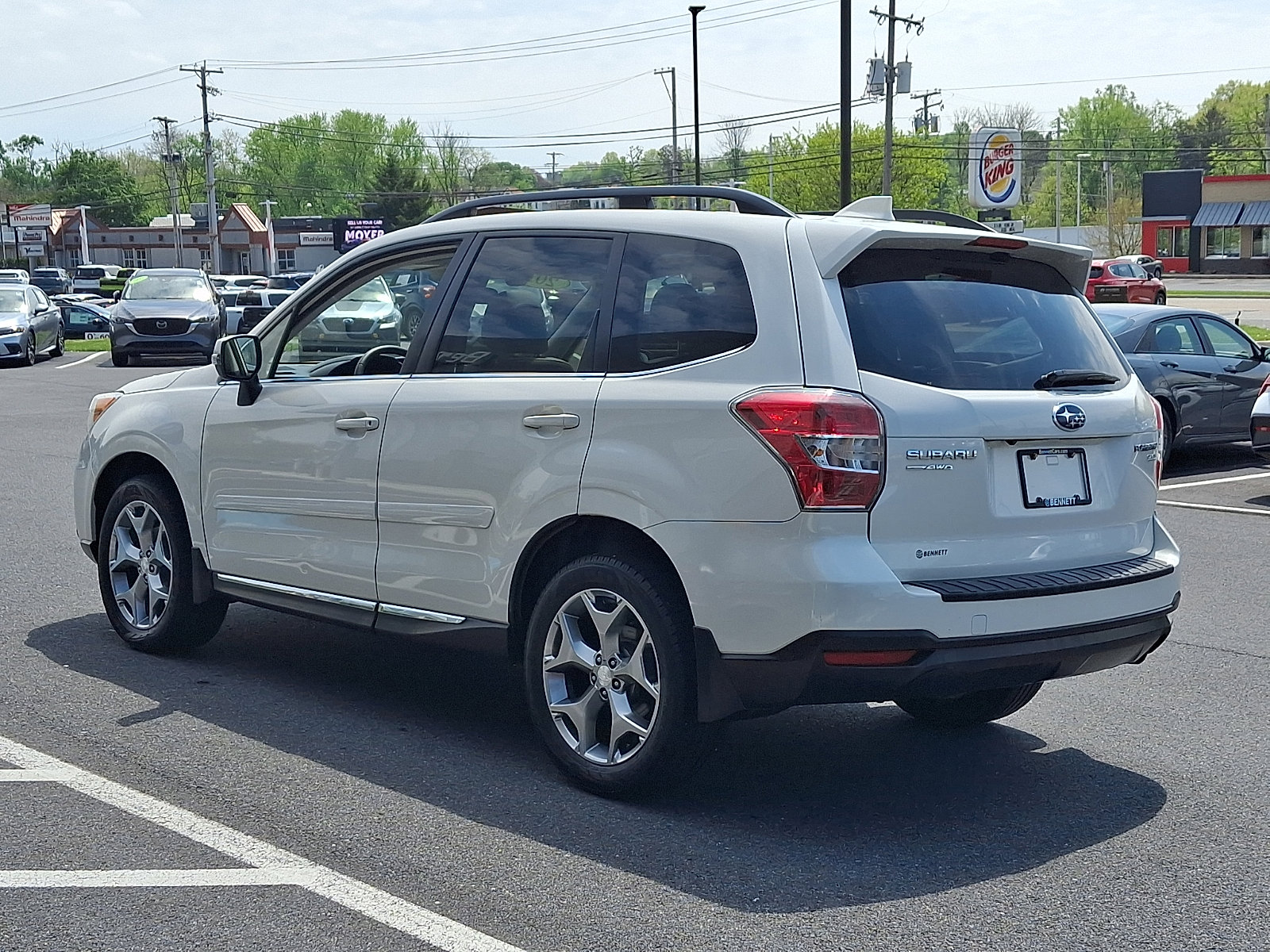 Used 2016 Subaru Forester 2.5i Touring w/ Eyesight & Navigation System AWD/4WD image 4