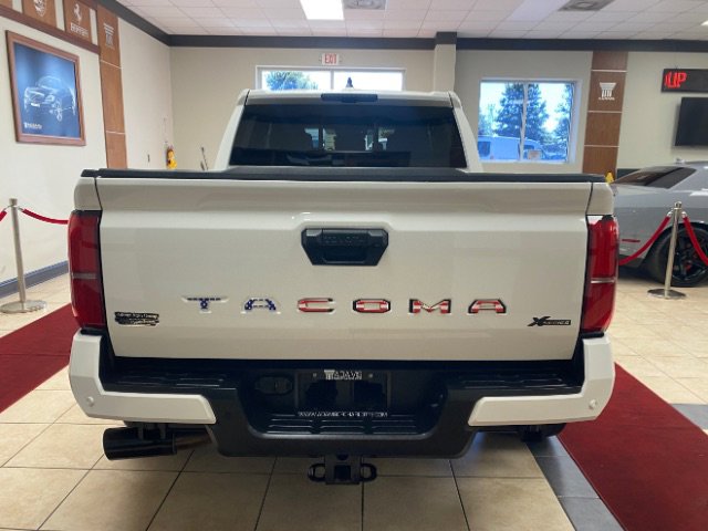 Used 2024 Toyota Tacoma TRD Sport w/ TRD Sport Upgrade Package image 6