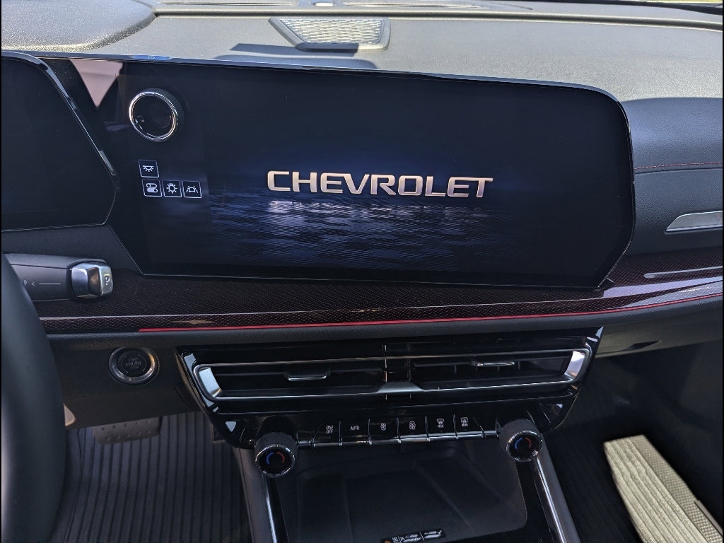 Used 2024 Chevrolet Traverse RS AWD/4WD image 33