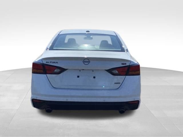 Used 2023 Nissan Altima 2.5 SR AWD/4WD image 5
