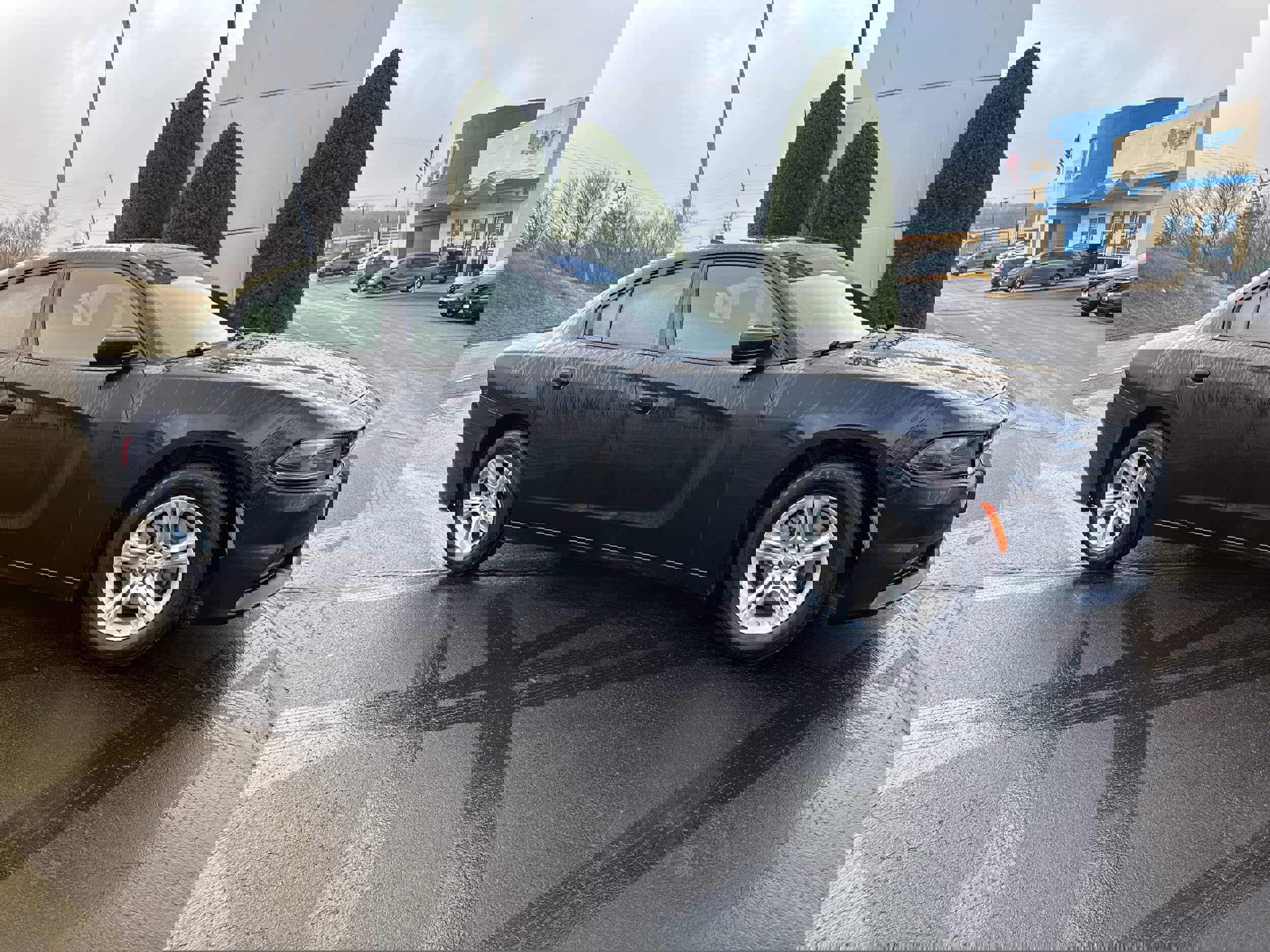 Used 2023 Dodge Charger SXT image 1