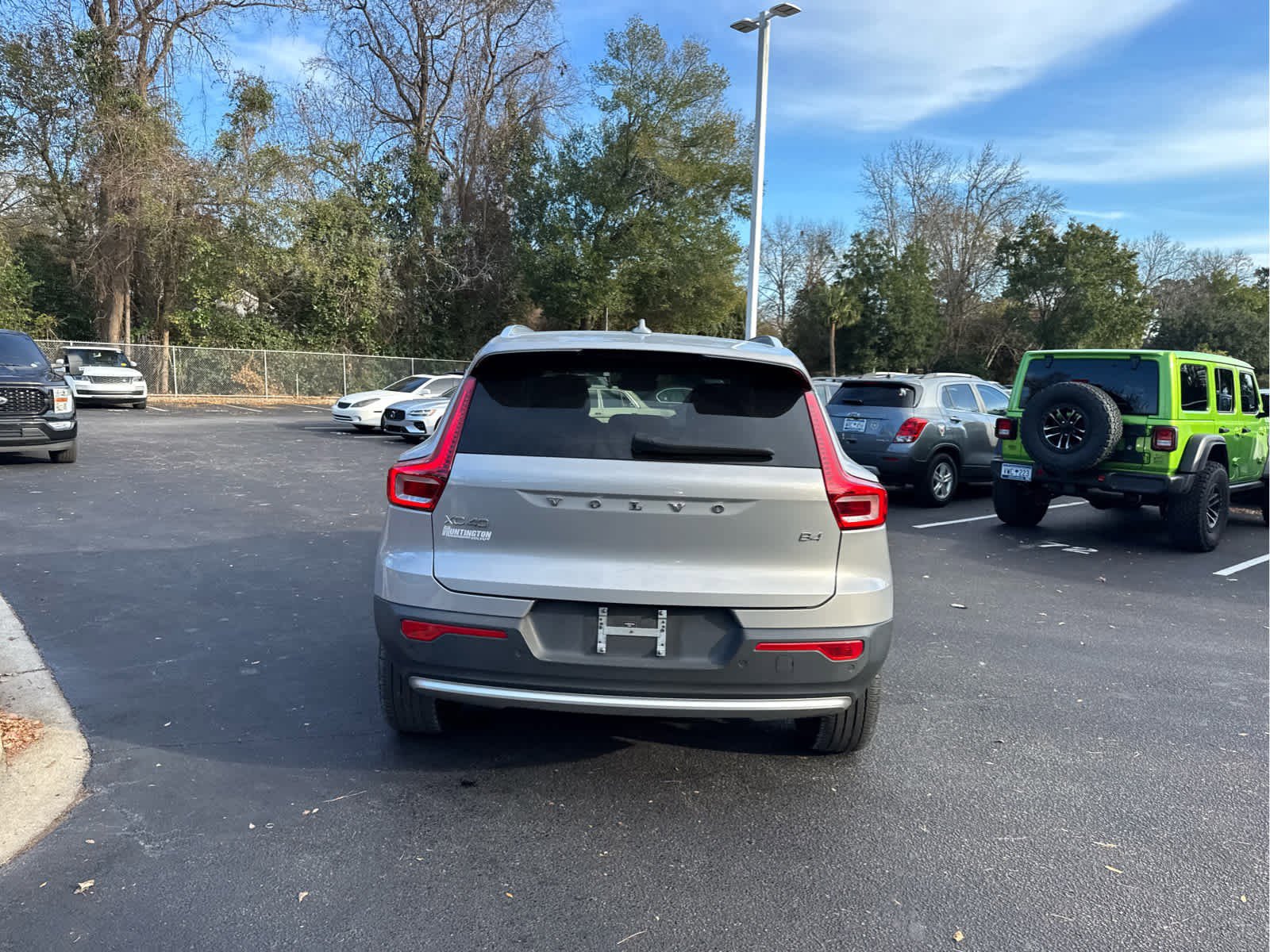 Certified 2023 Volvo XC40 B4 Plus w/ Driver Assist Package image 51