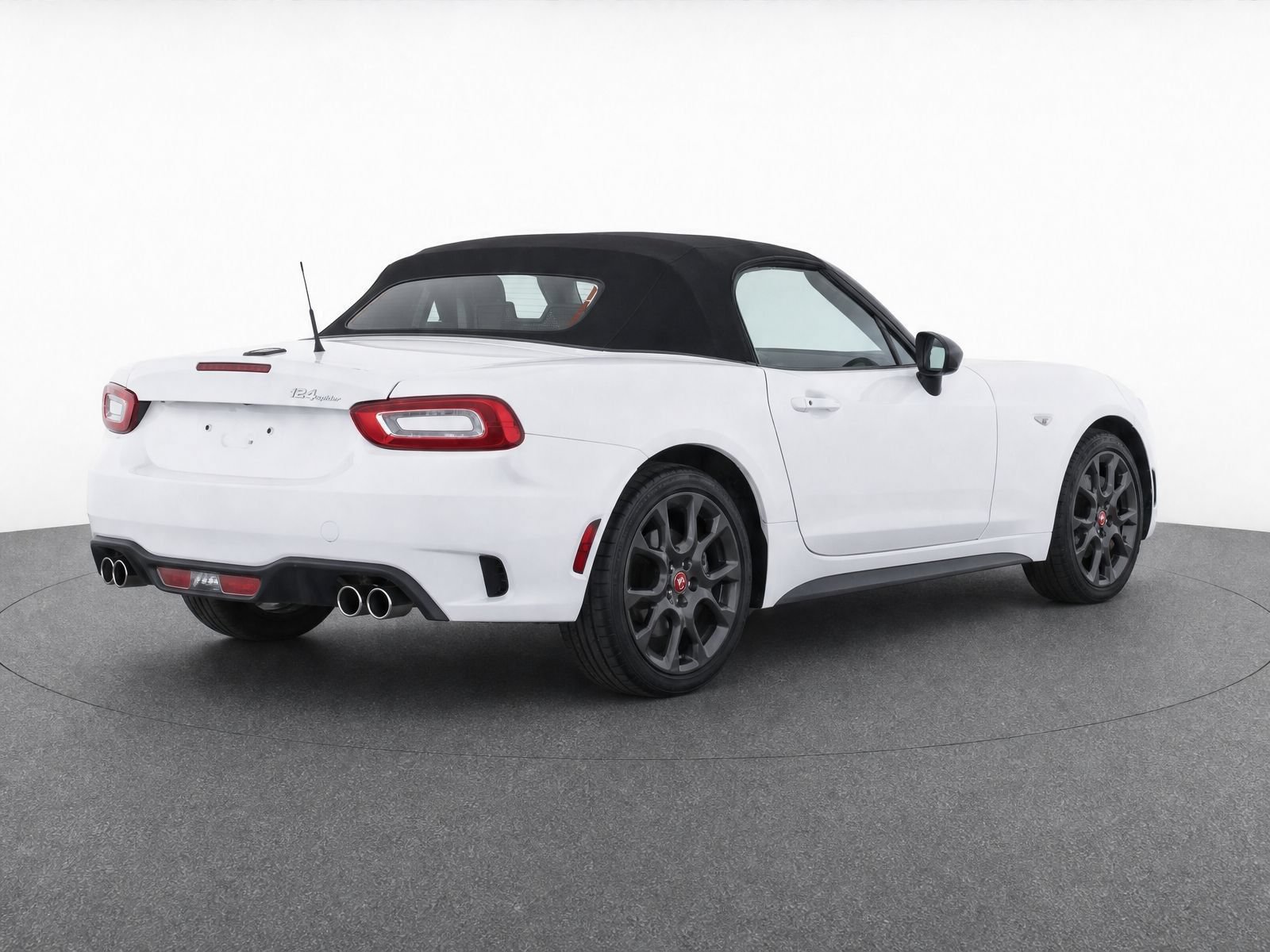 Used 2017 FIAT 124 Spider Abarth RWD image 8