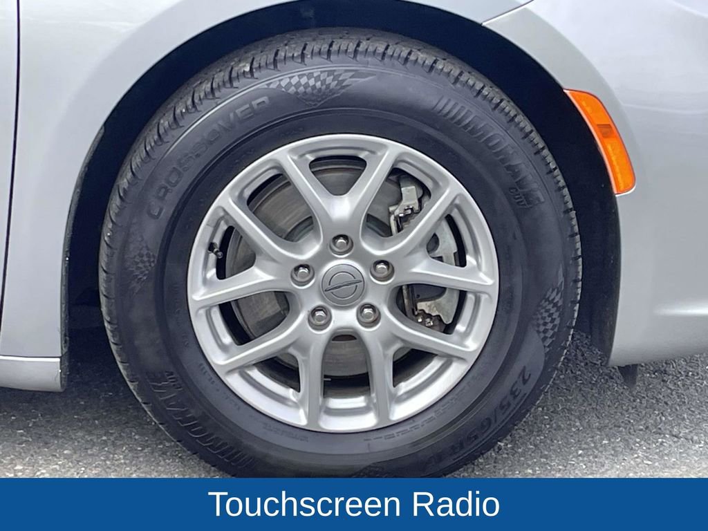 Certified 2021 Chrysler Pacifica Touring-L image 11