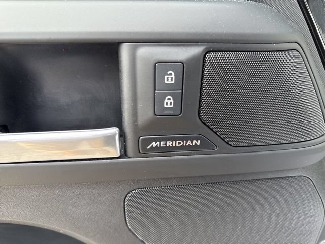 Used 2025 Land Rover Defender 110 S AWD/4WD image 30