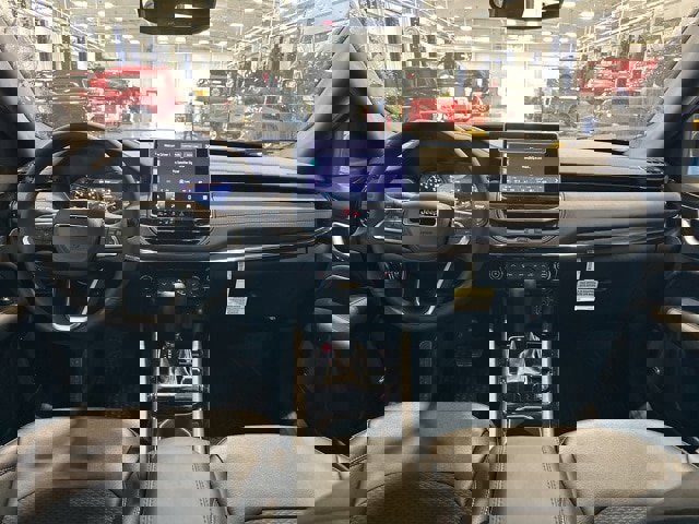 New 2025 Jeep Compass Latitude w/ Sun & Sound Group image 11