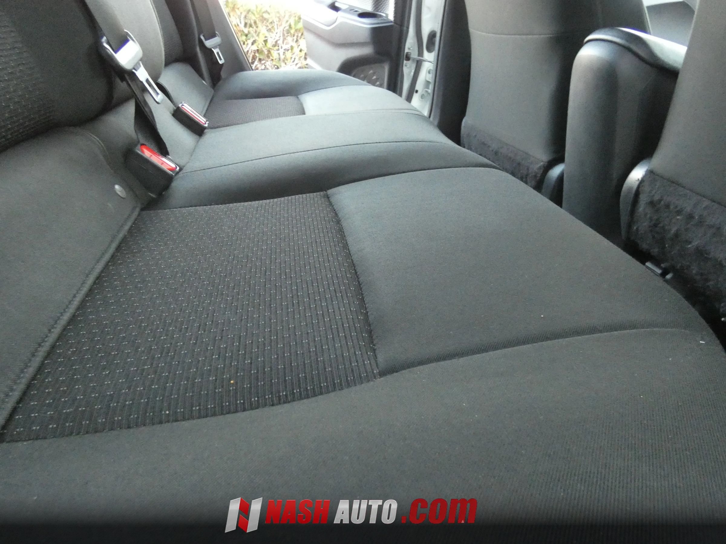 Used 2019 Toyota C-HR LE FWD image 27