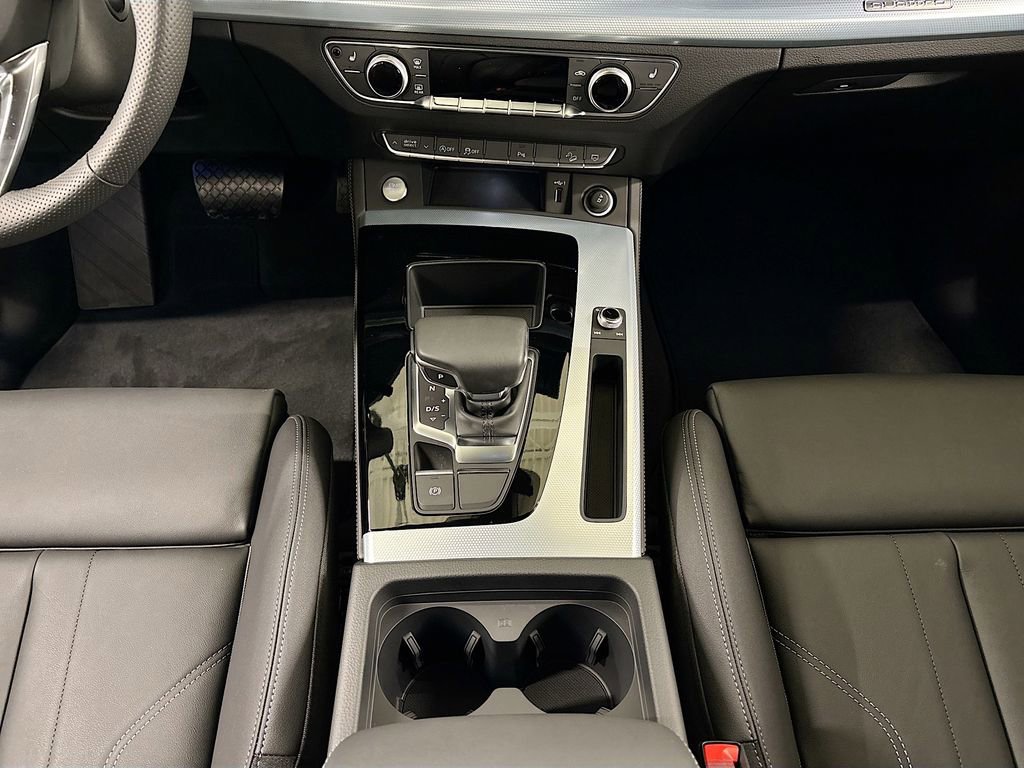 Certified 2025 Audi Q5 2.0T Premium Plus w/ Premium Plus Package image 13