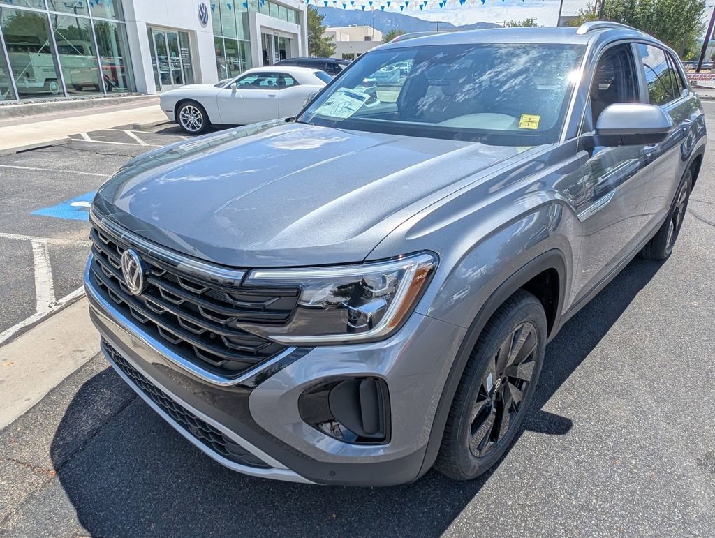 New 2025 Volkswagen Atlas Cross Sport SE image 9