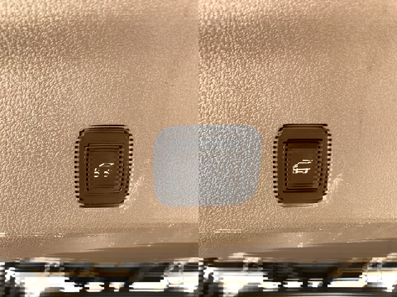 Used 2021 GMC Yukon Denali w/ Denali Premium Package image 10