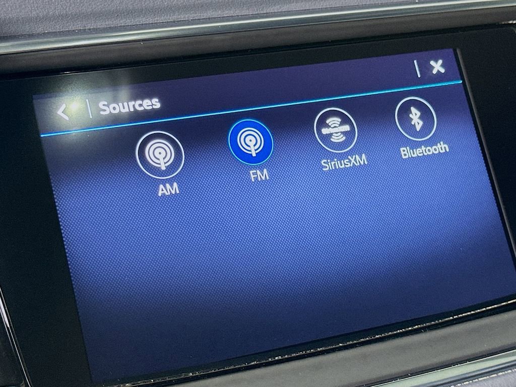 Used 2024 Buick Enclave Essence w/ Technology Package image 27