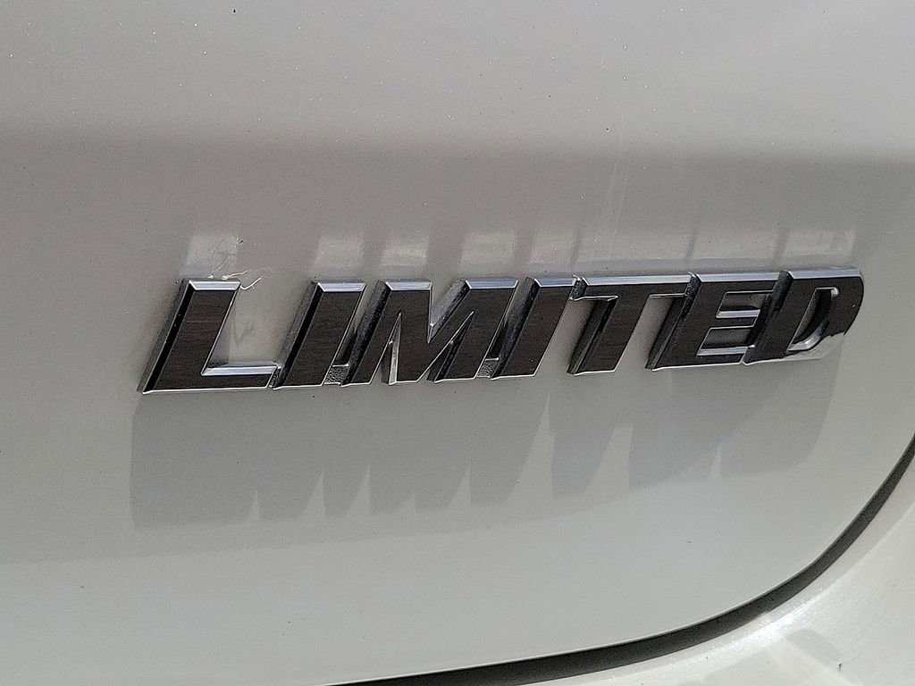 Used 2019 Toyota Highlander Limited FWD image 9