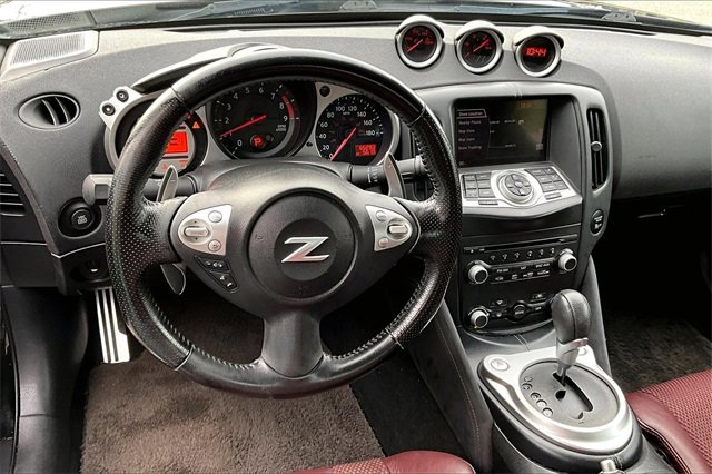 Used 2010 Nissan 370Z Touring image 8
