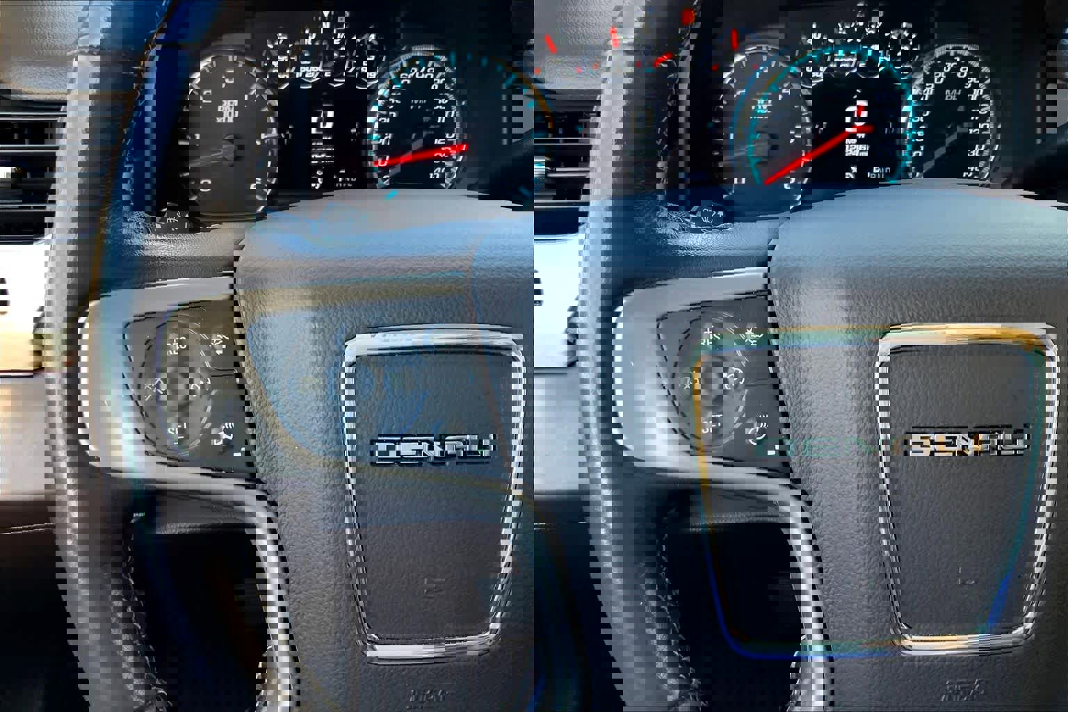 Used 2019 GMC Yukon Denali w/ Open Road Package image 23