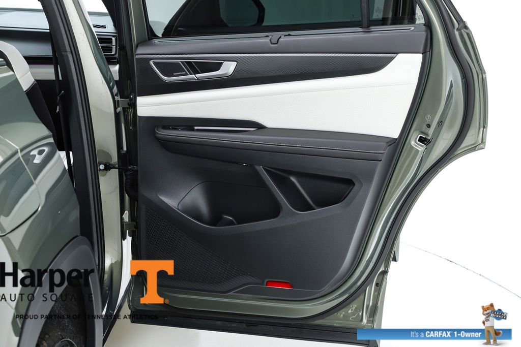 Used 2025 Volkswagen Atlas Cross Sport SEL Premium R-Line image 31