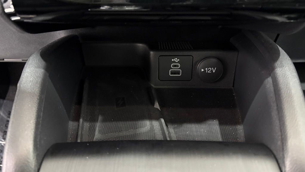 New 2025 Ford Escape SE w/ PHEV Premium Package image 40