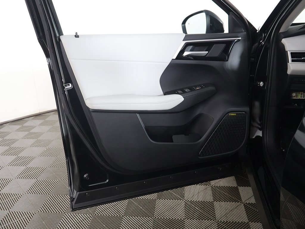 New 2025 Mitsubishi Outlander SE image 27