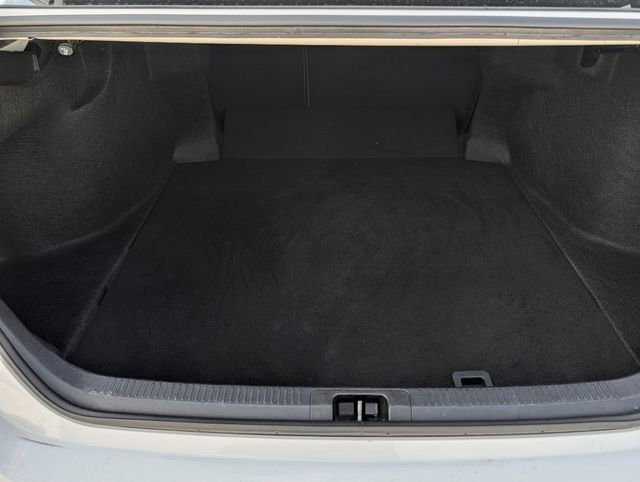 Used 2024 Toyota Camry SE FWD image 28