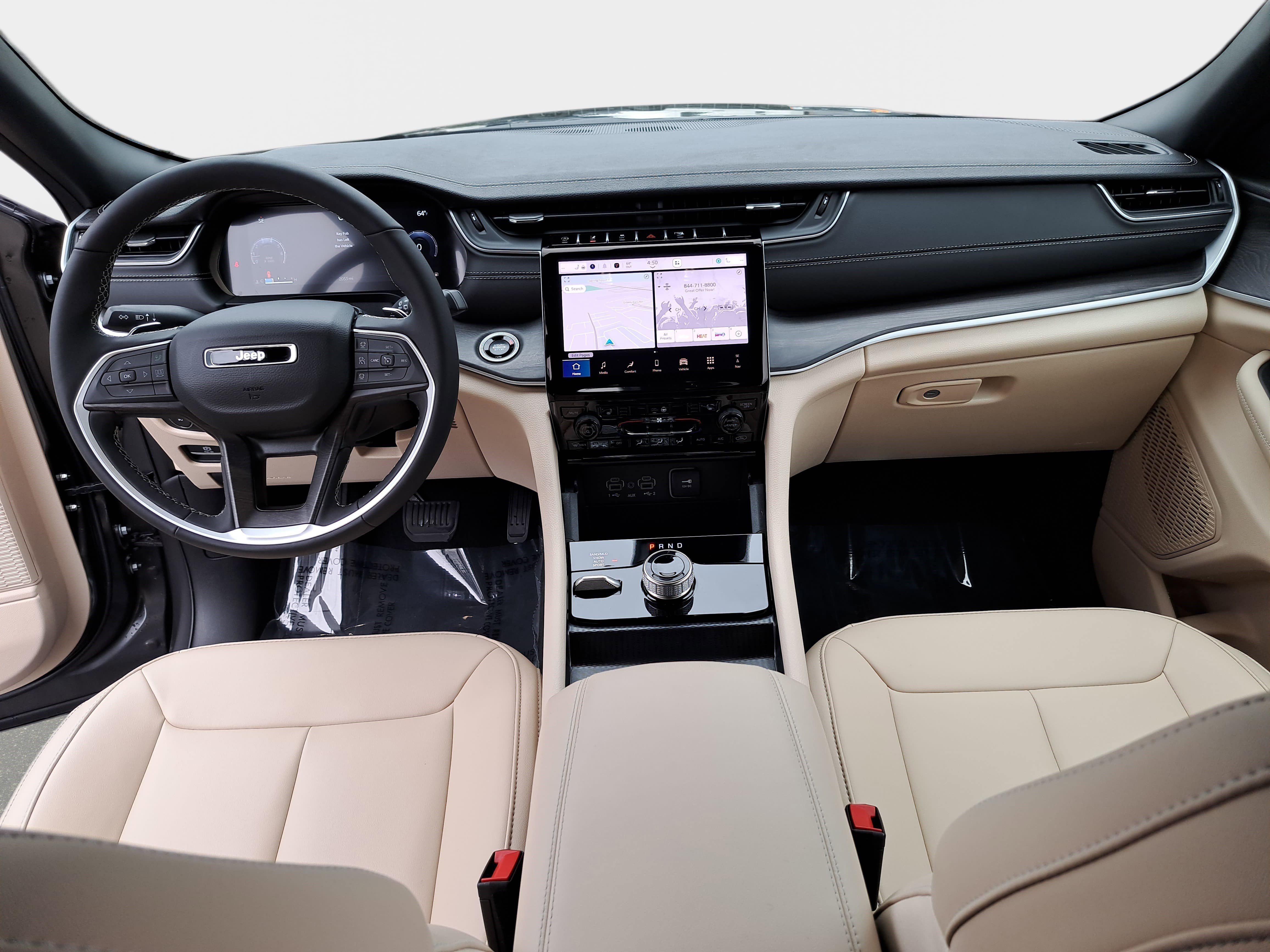 Used 2025 Jeep Grand Cherokee Limited image 9