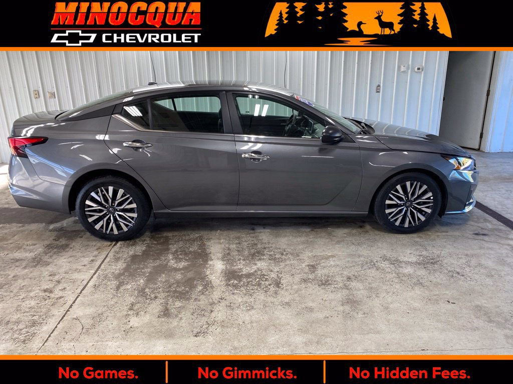 Used 2025 Nissan Altima 2.5 SV