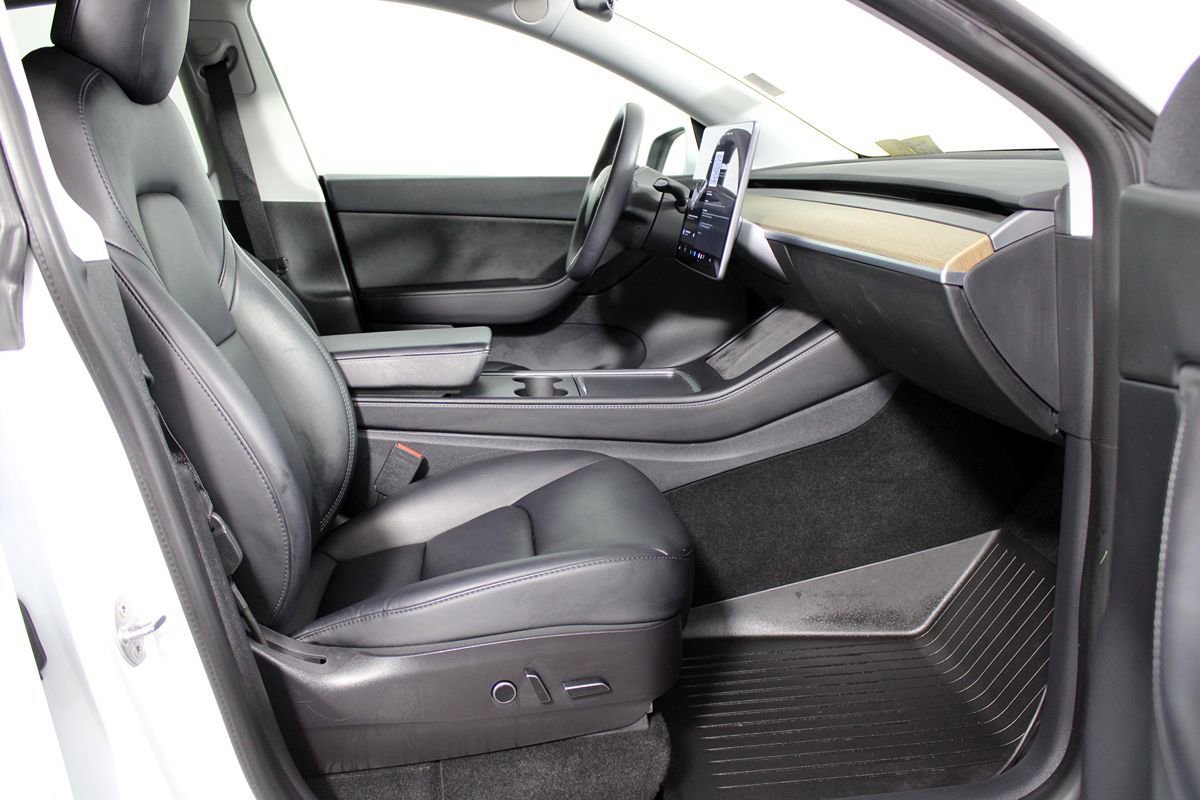 Used 2021 Tesla Model Y Long Range AWD/4WD image 11