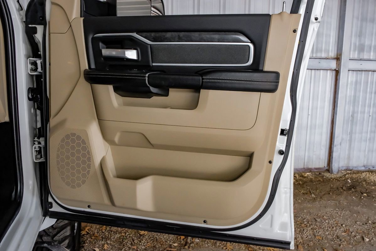 Used 2022 RAM 3500 Big Horn image 45