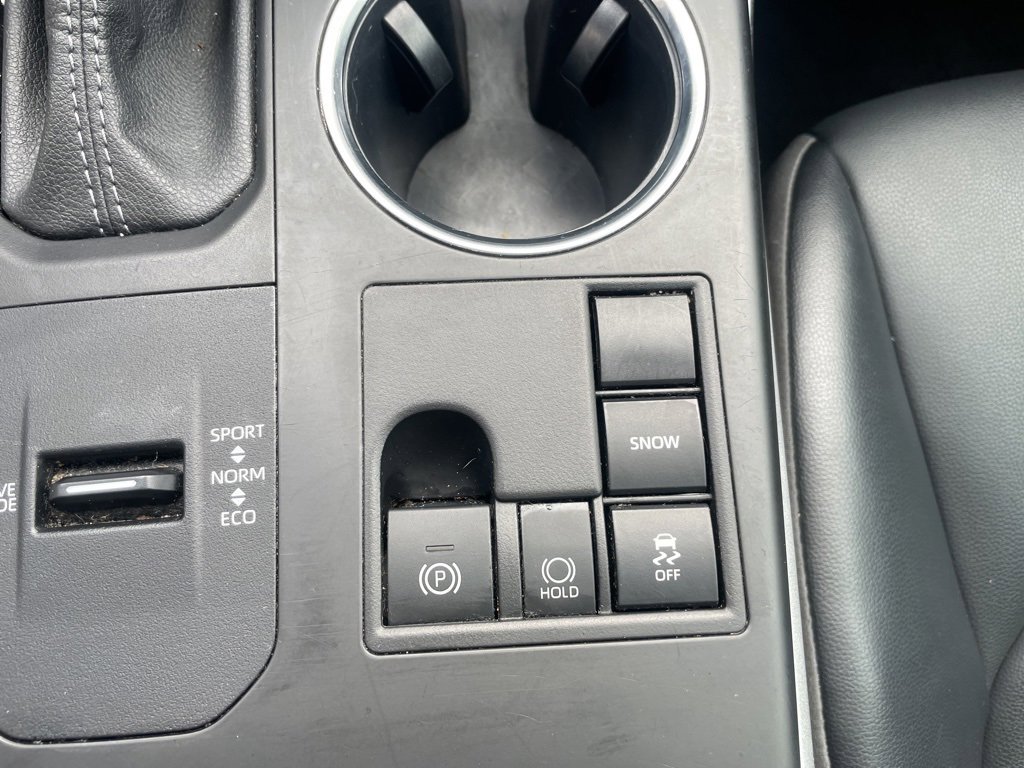 Used 2024 Toyota Highlander XLE image 19