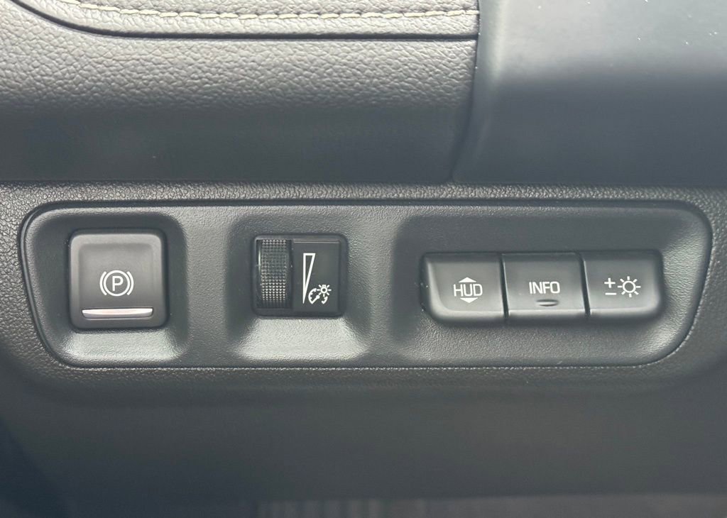 Used 2023 GMC Acadia Denali image 13