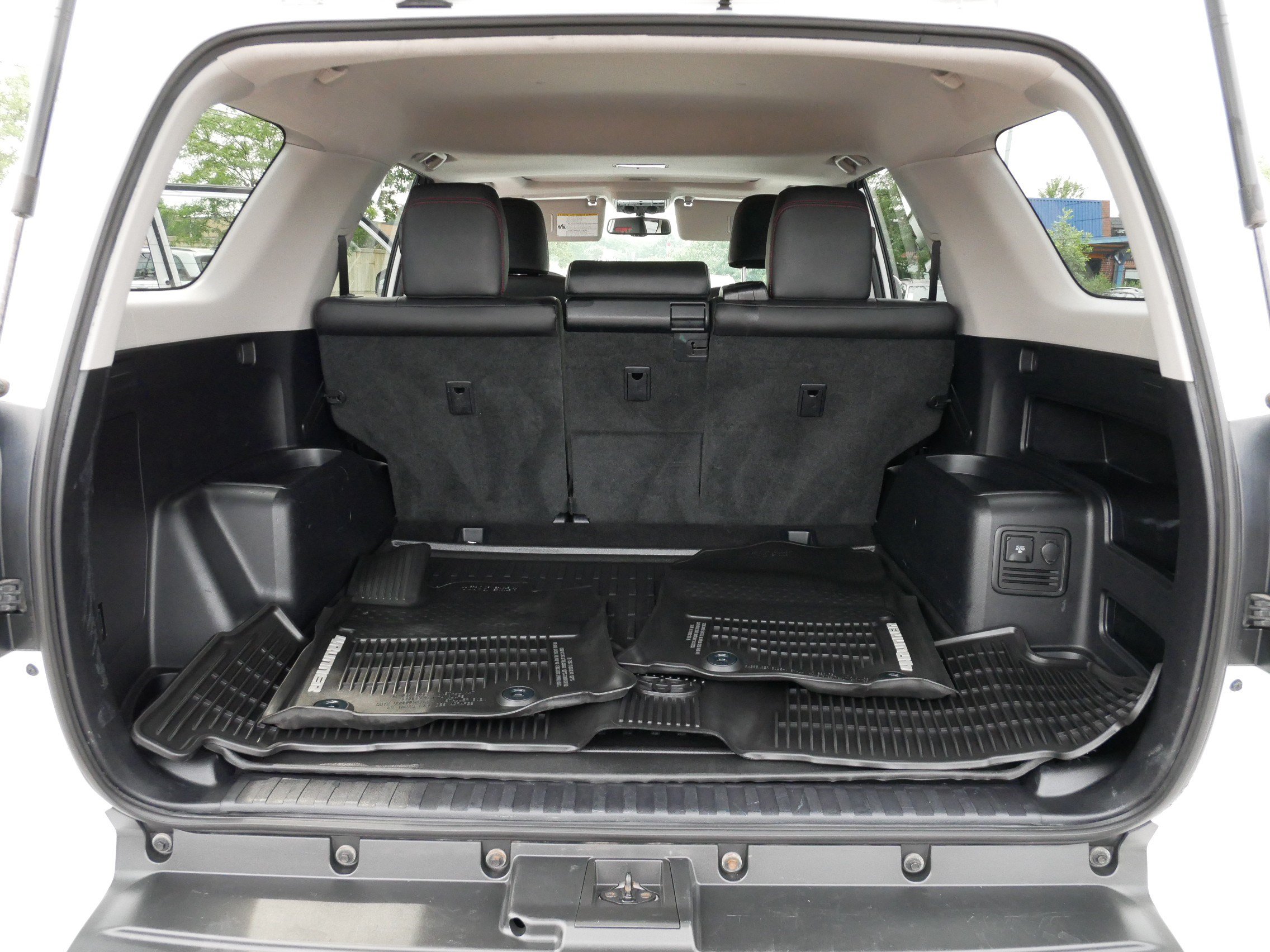 Used 2019 Toyota 4Runner TRD Off-Road Premium AWD/4WD image 18