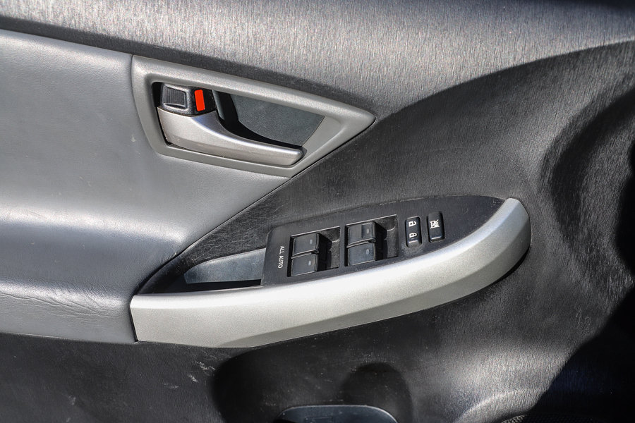 Used 2013 Toyota Prius Four w/ Deluxe Solar Roof Pkg FWD image 24