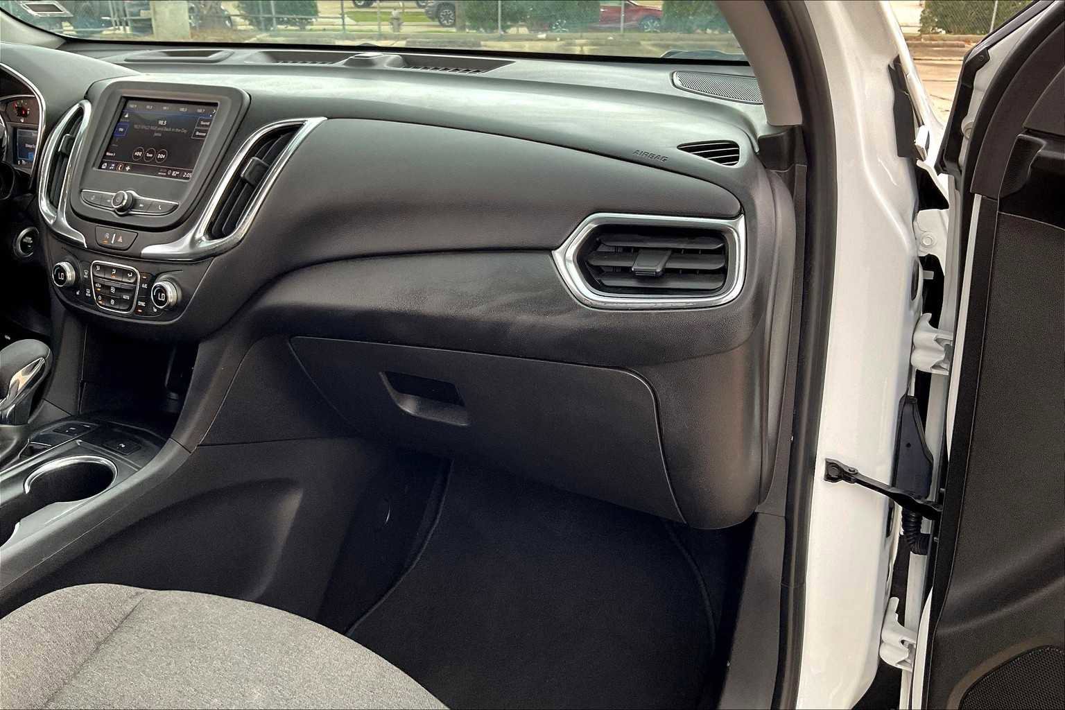 Used 2024 Chevrolet Equinox LT image 31