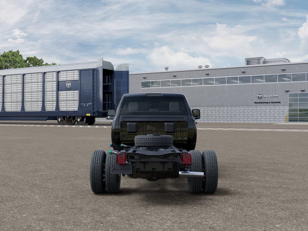 New 2025 RAM 3500 Big Horn AWD/4WD image 8