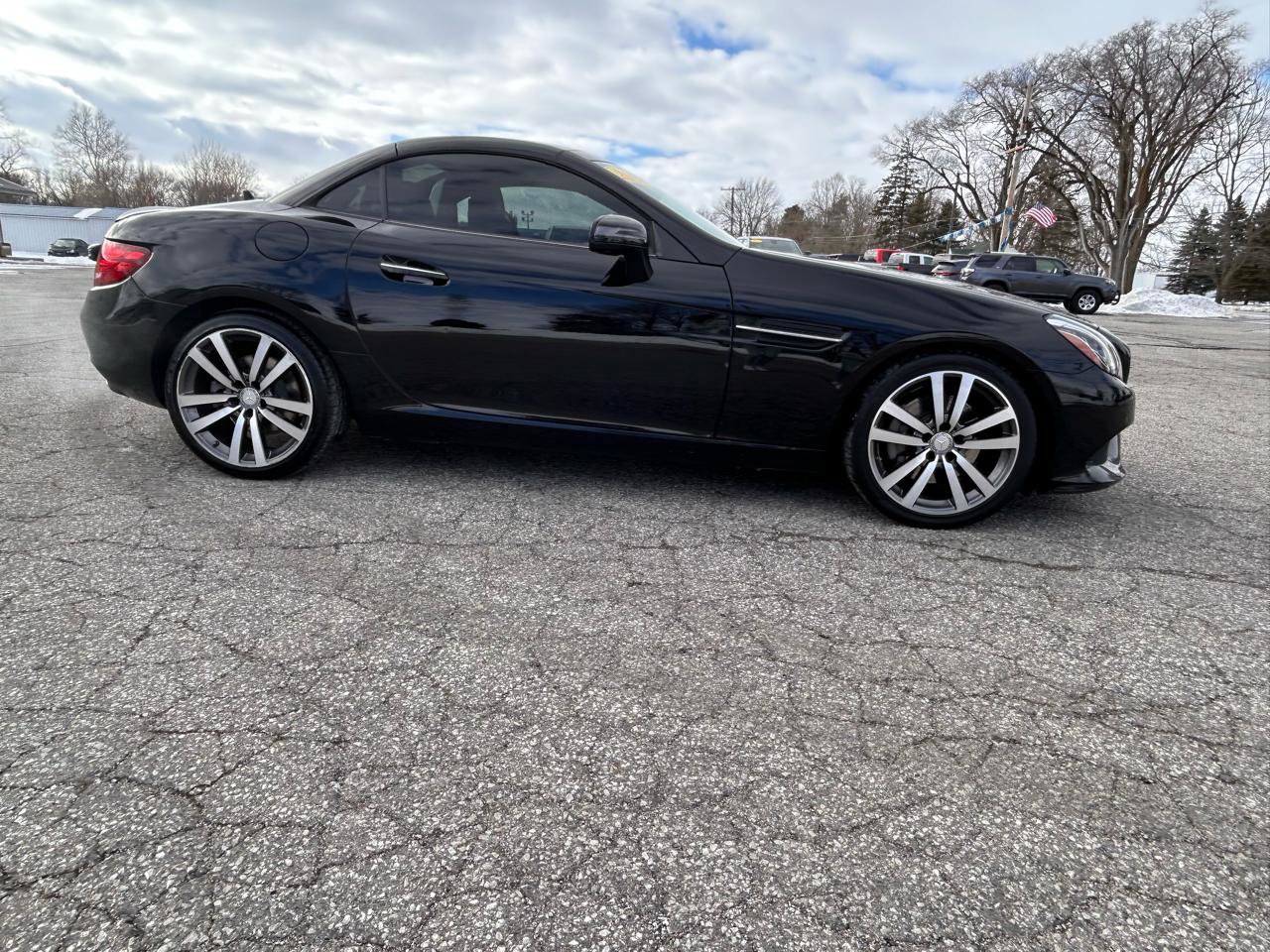 Used 2017 Mercedes-Benz SLC 300 image 6