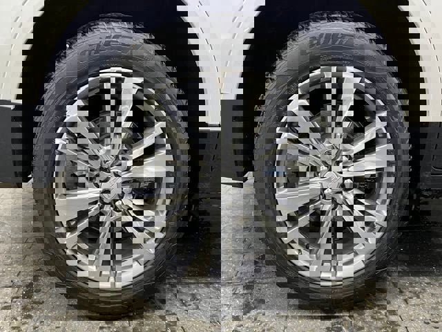 Certified 2024 Cadillac XT5 Premium Luxury image 12