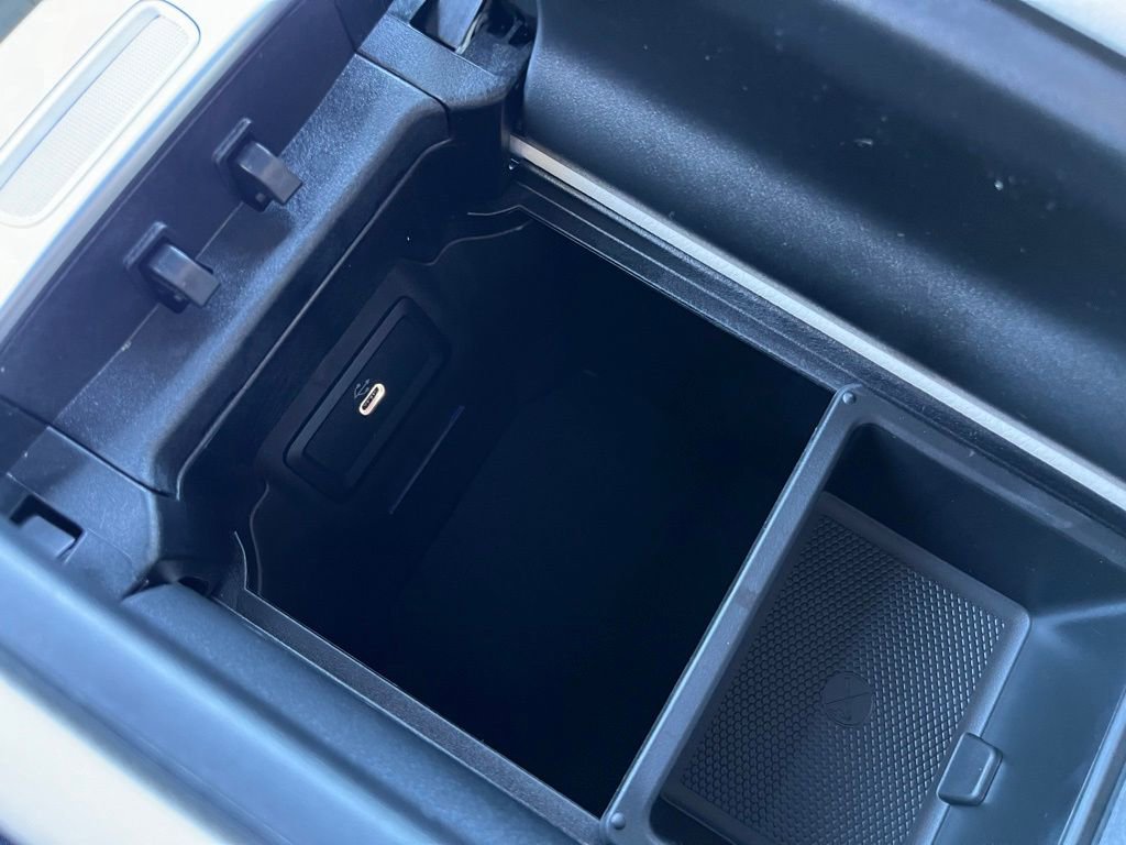 Used 2025 Mercedes-Benz GLC 350e 4MATIC image 46