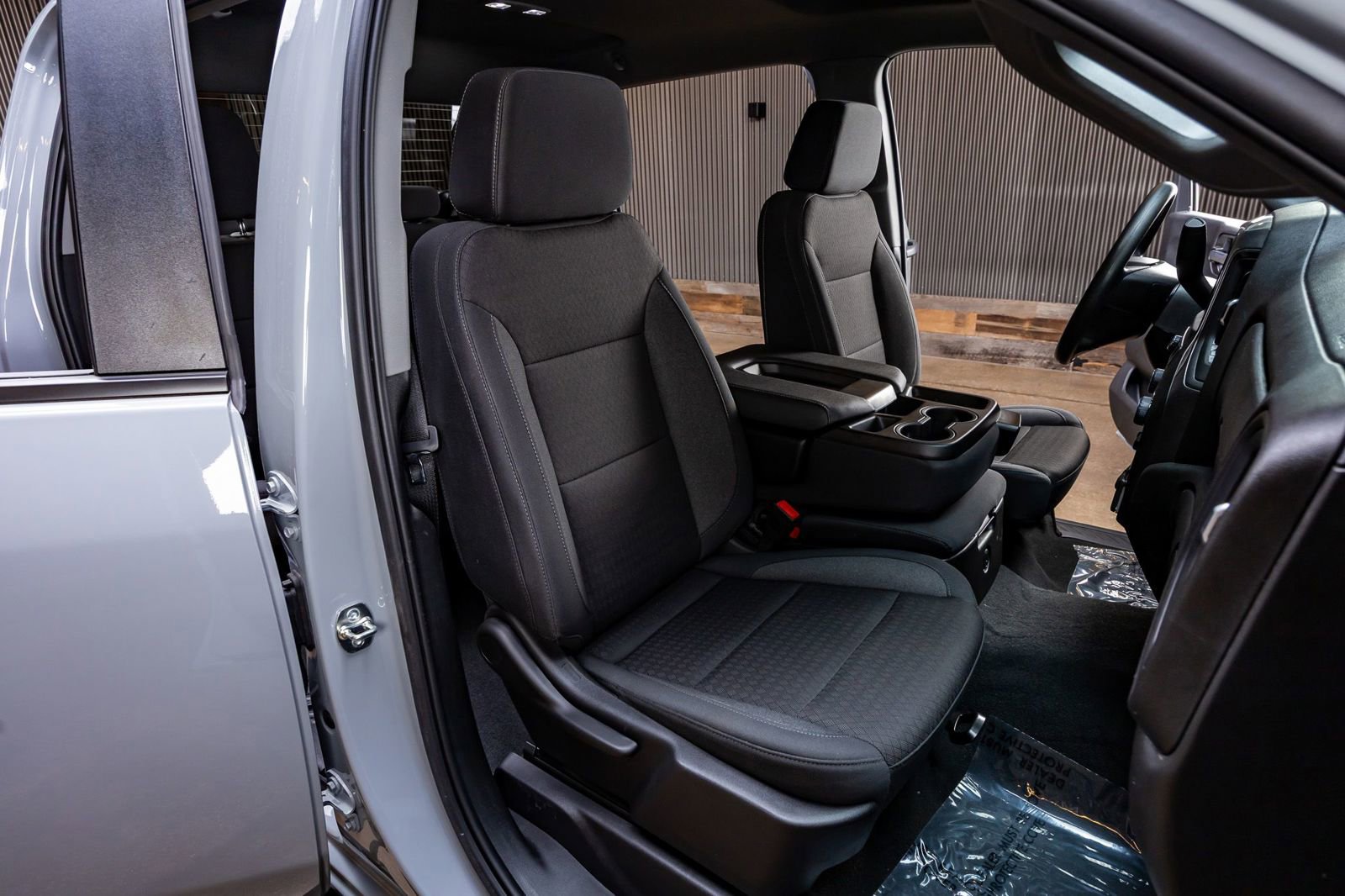 Used 2025 Chevrolet Silverado 2500 Custom w/ Custom Value Package image 30