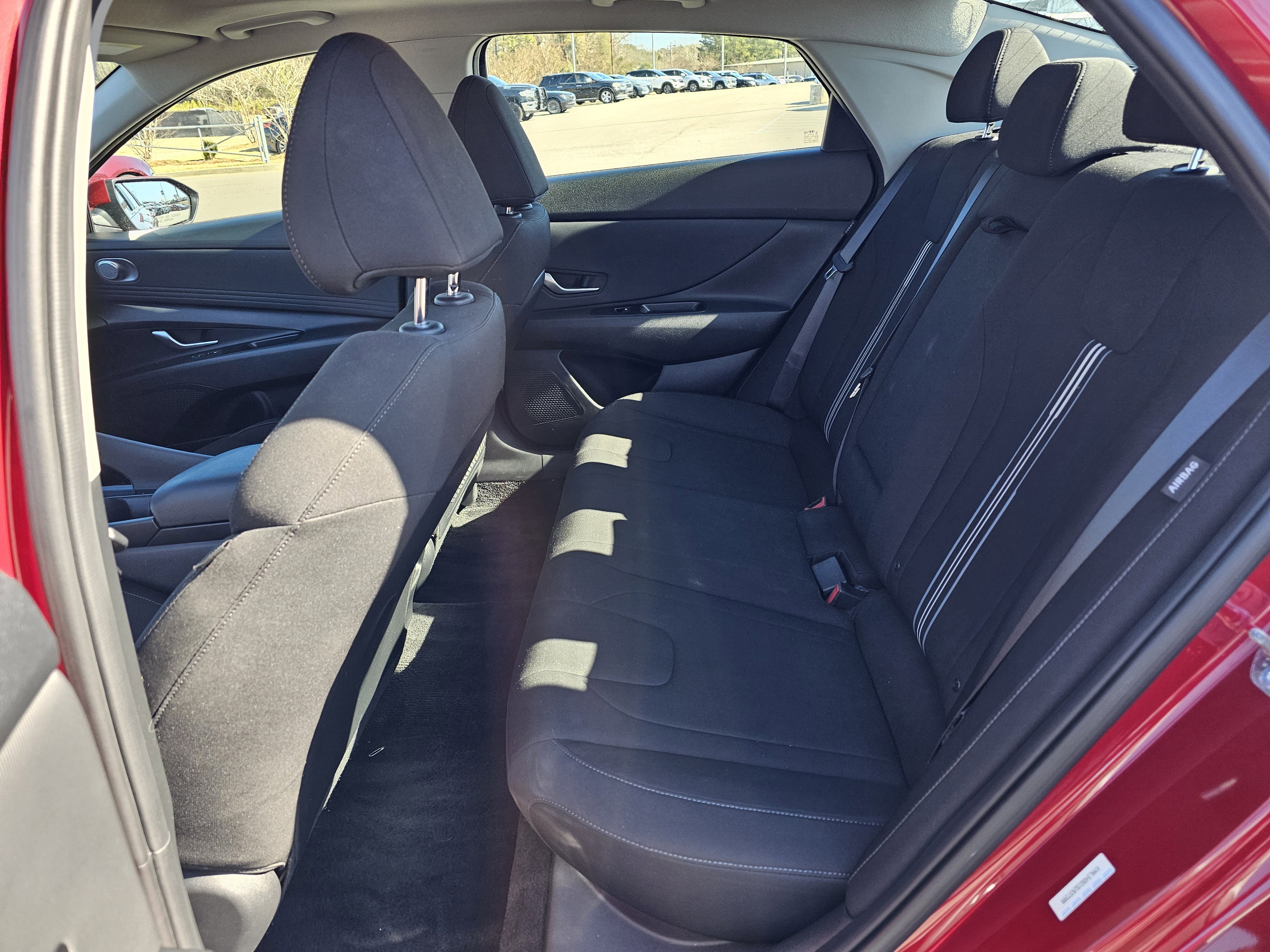 Used 2025 Hyundai Elantra SEL image 30