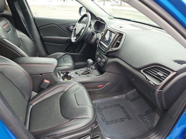 Used 2020 Jeep Cherokee Trailhawk w/ Comfort/Convenience Group image 12