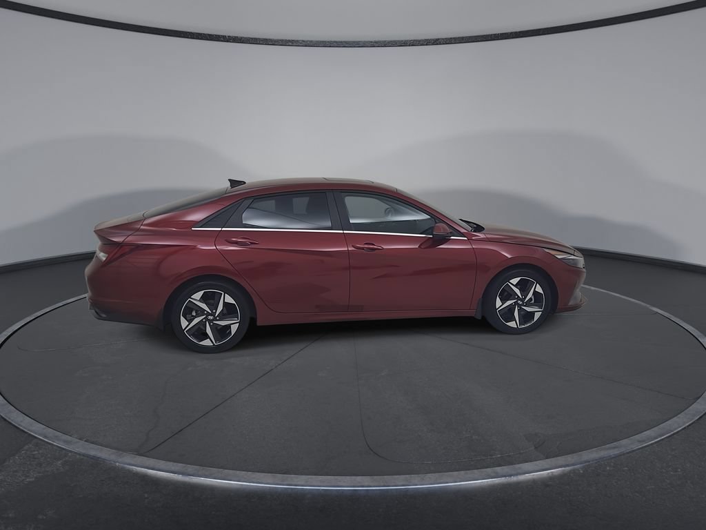 Used 2023 Hyundai Elantra Limited FWD image 17