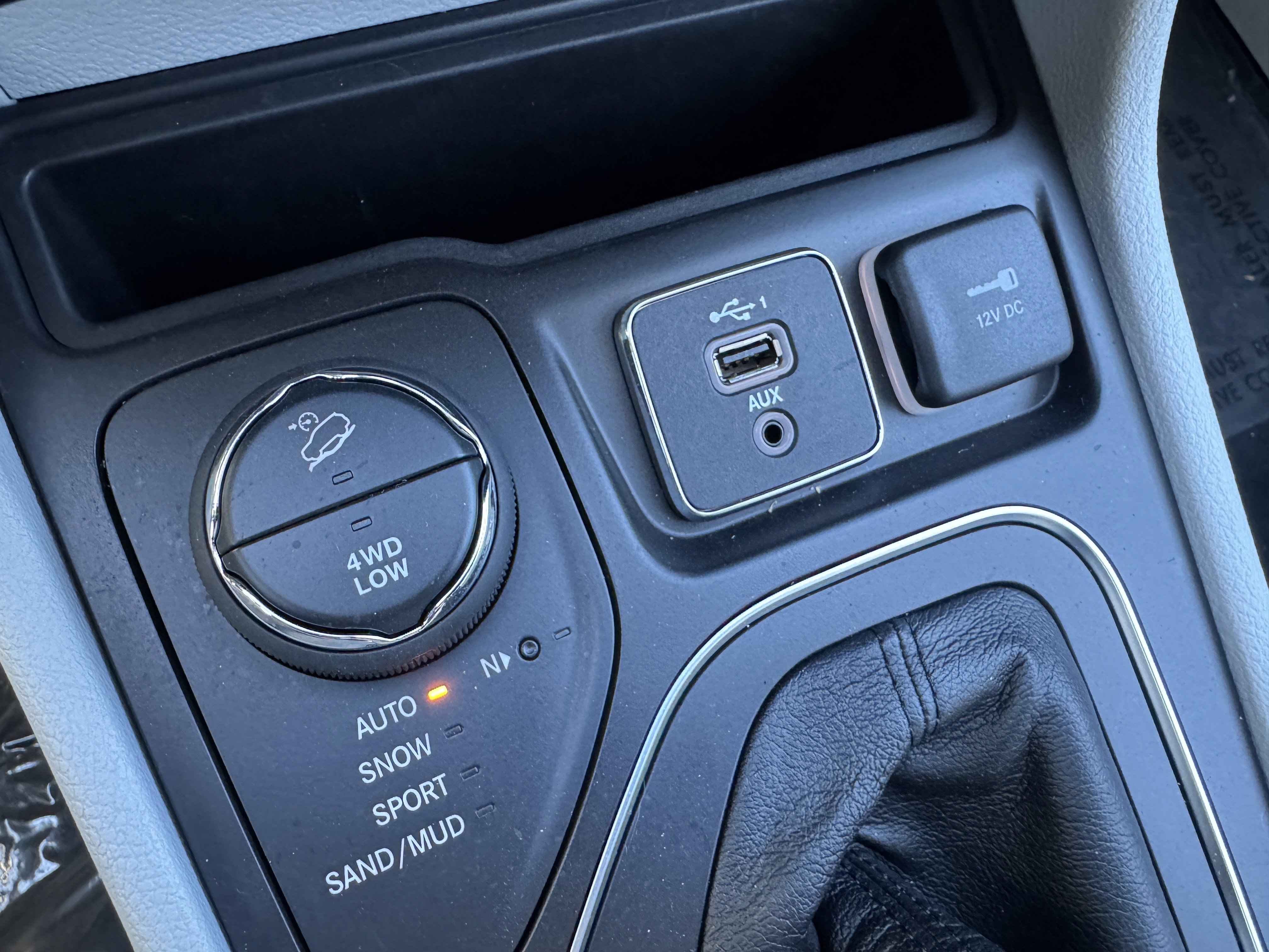 Used 2021 Jeep Cherokee Latitude Lux w/ Trailer Tow Group image 28