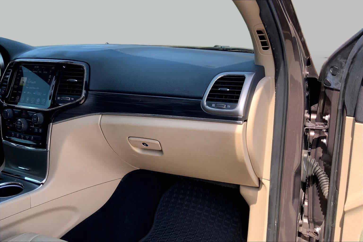 Used 2021 Jeep Grand Cherokee Limited AWD/4WD image 19