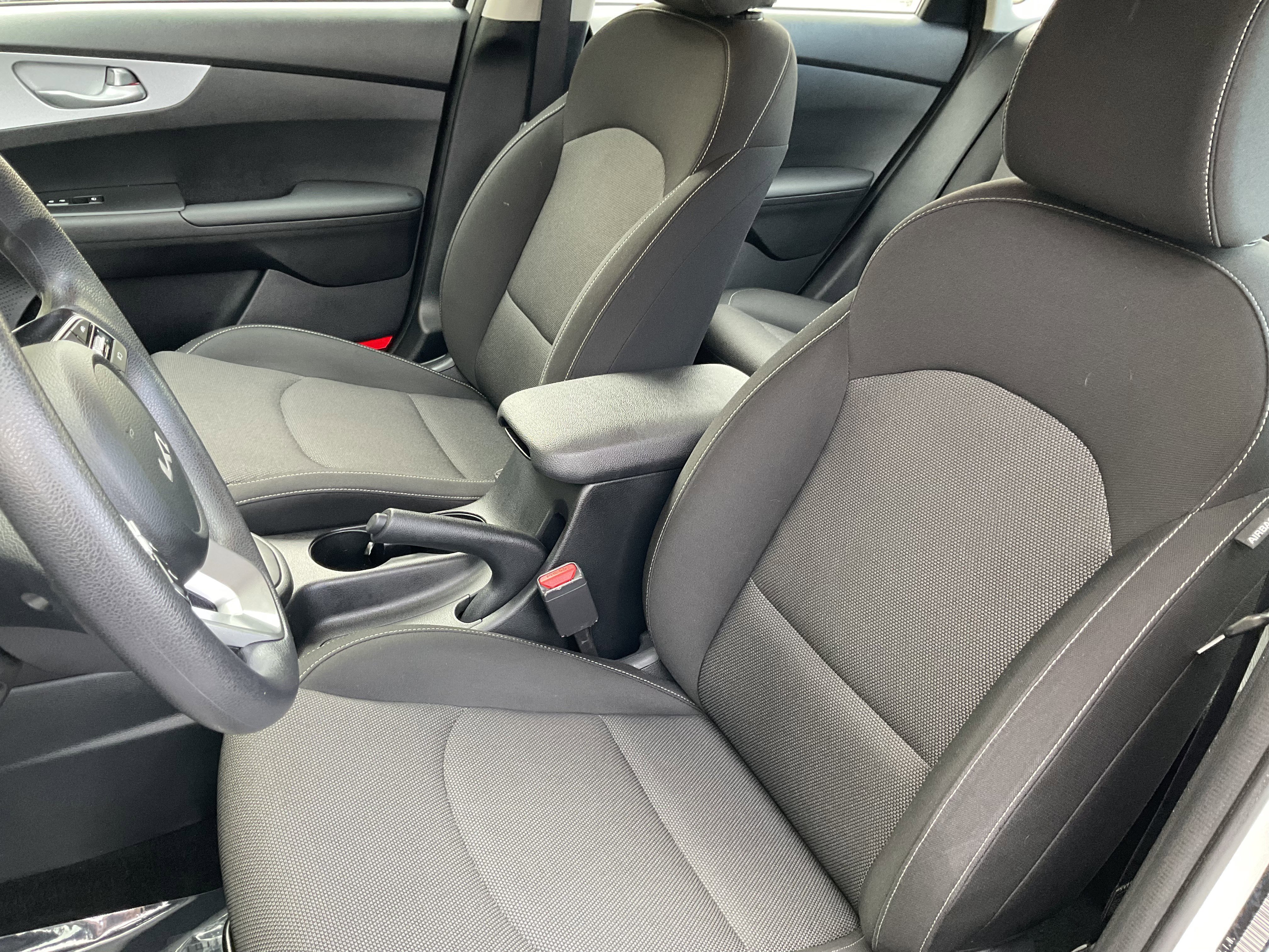 Used 2024 Kia Forte LXS FWD image 28