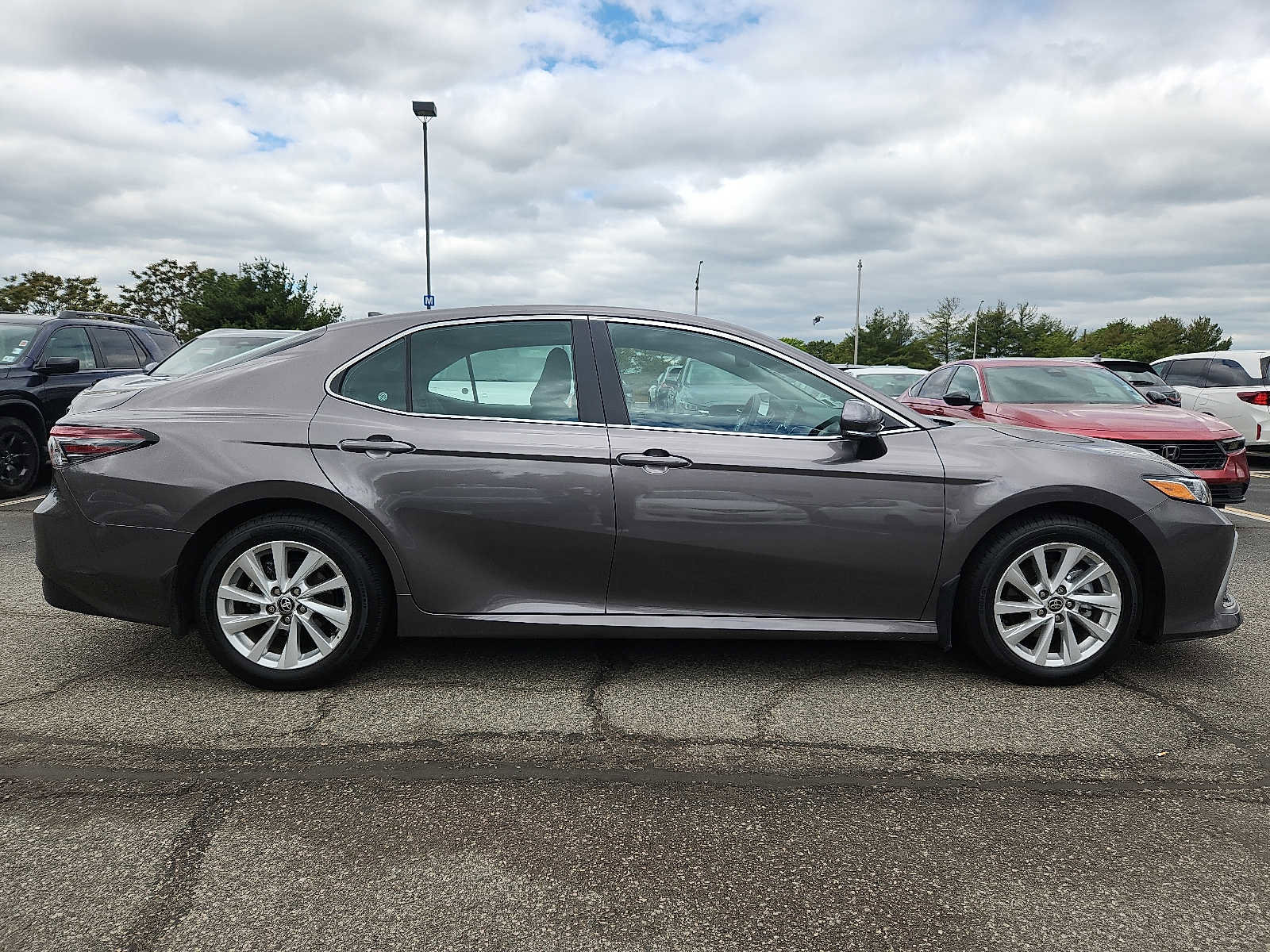 Used 2023 Toyota Camry LE w/ Convenience Package AWD/4WD image 7