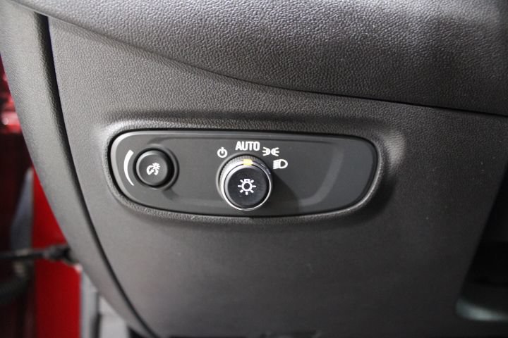 Used 2023 Chevrolet Equinox RS w/ RS Leather Package AWD/4WD image 39