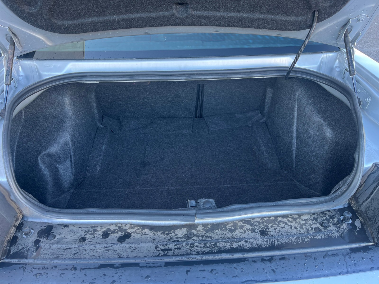 Used 2022 Dodge Challenger SXT image 34