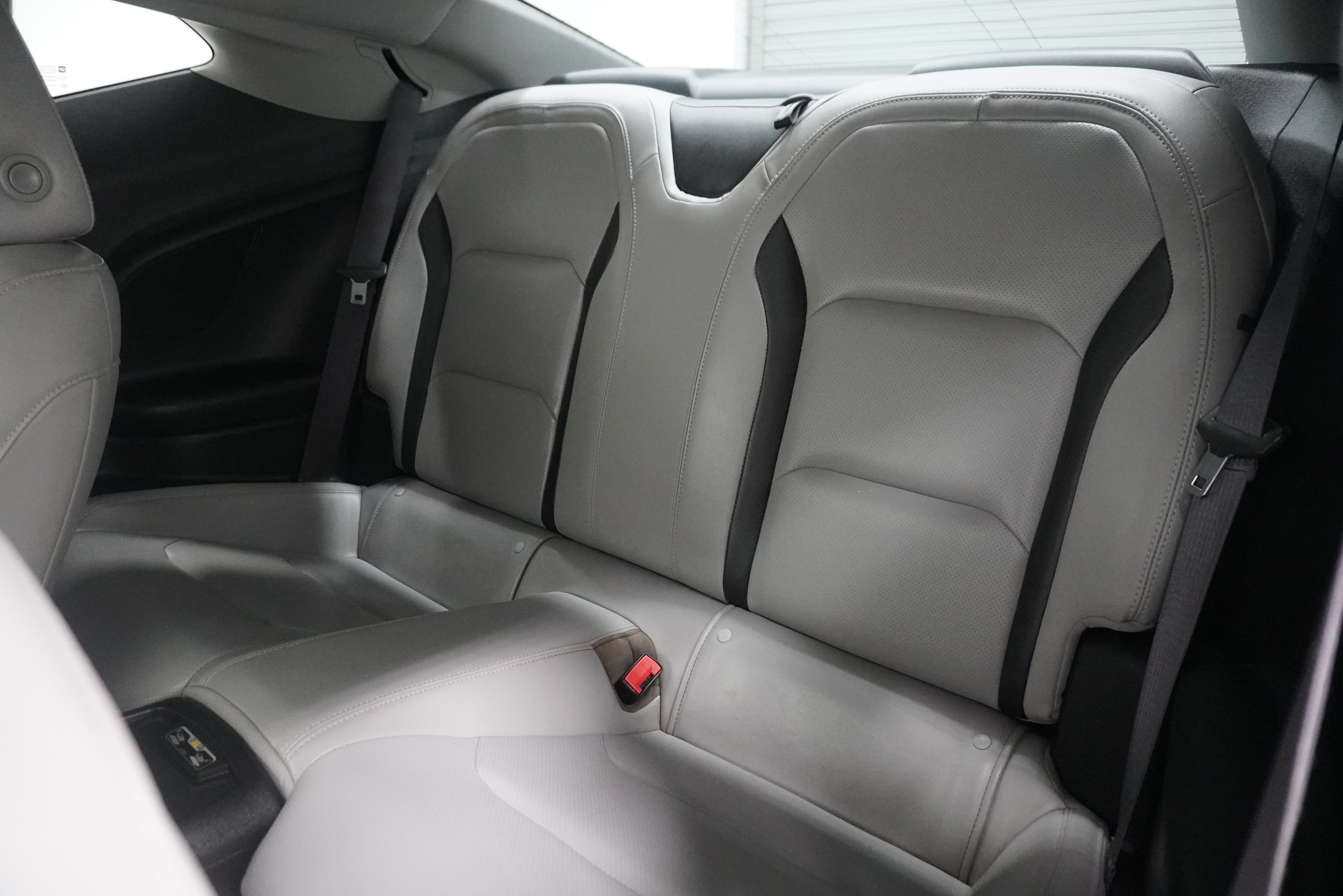 Used 2016 Chevrolet Camaro LT RWD image 13