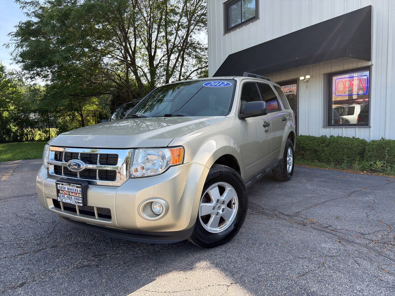 Used 2012 Ford Escape XLT FWD image 1