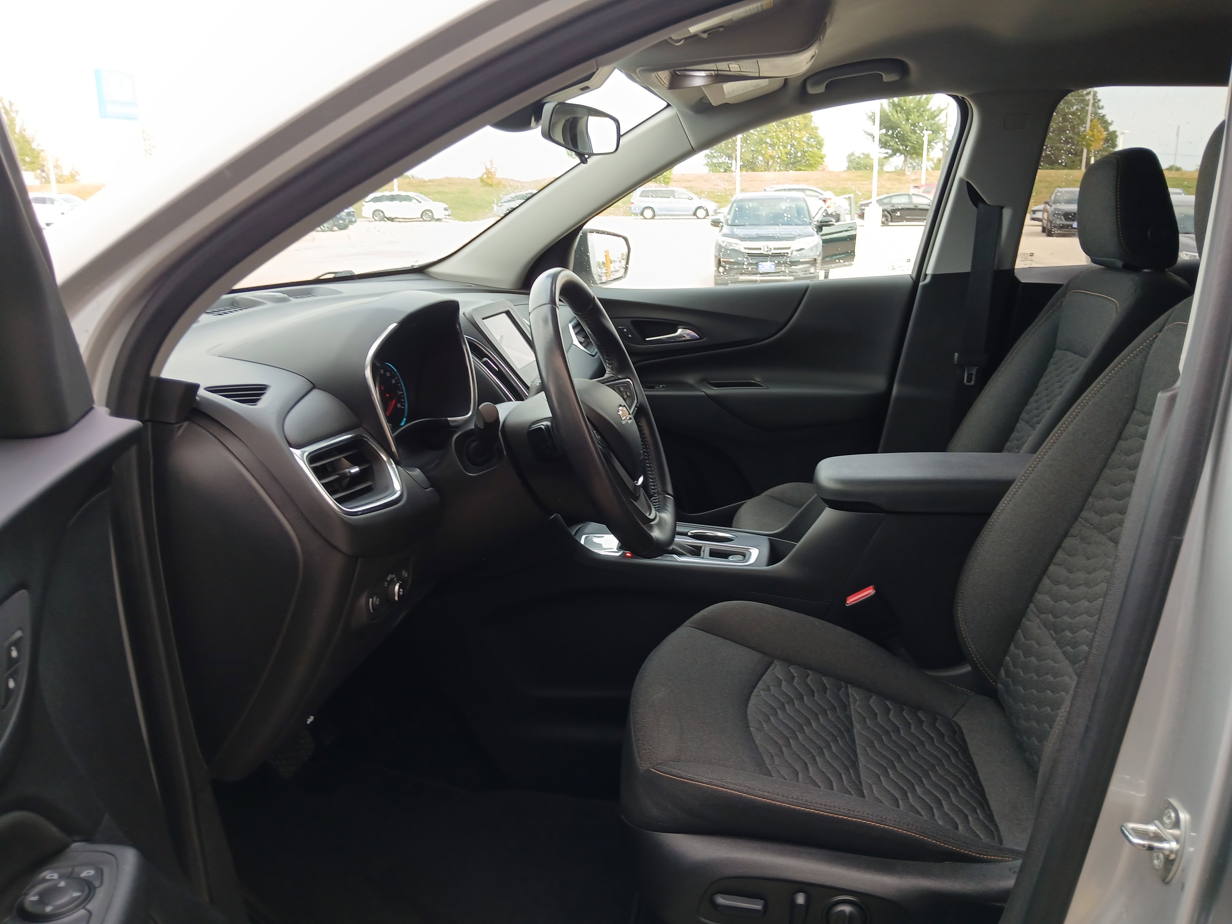 Used 2021 Chevrolet Equinox LT image 8