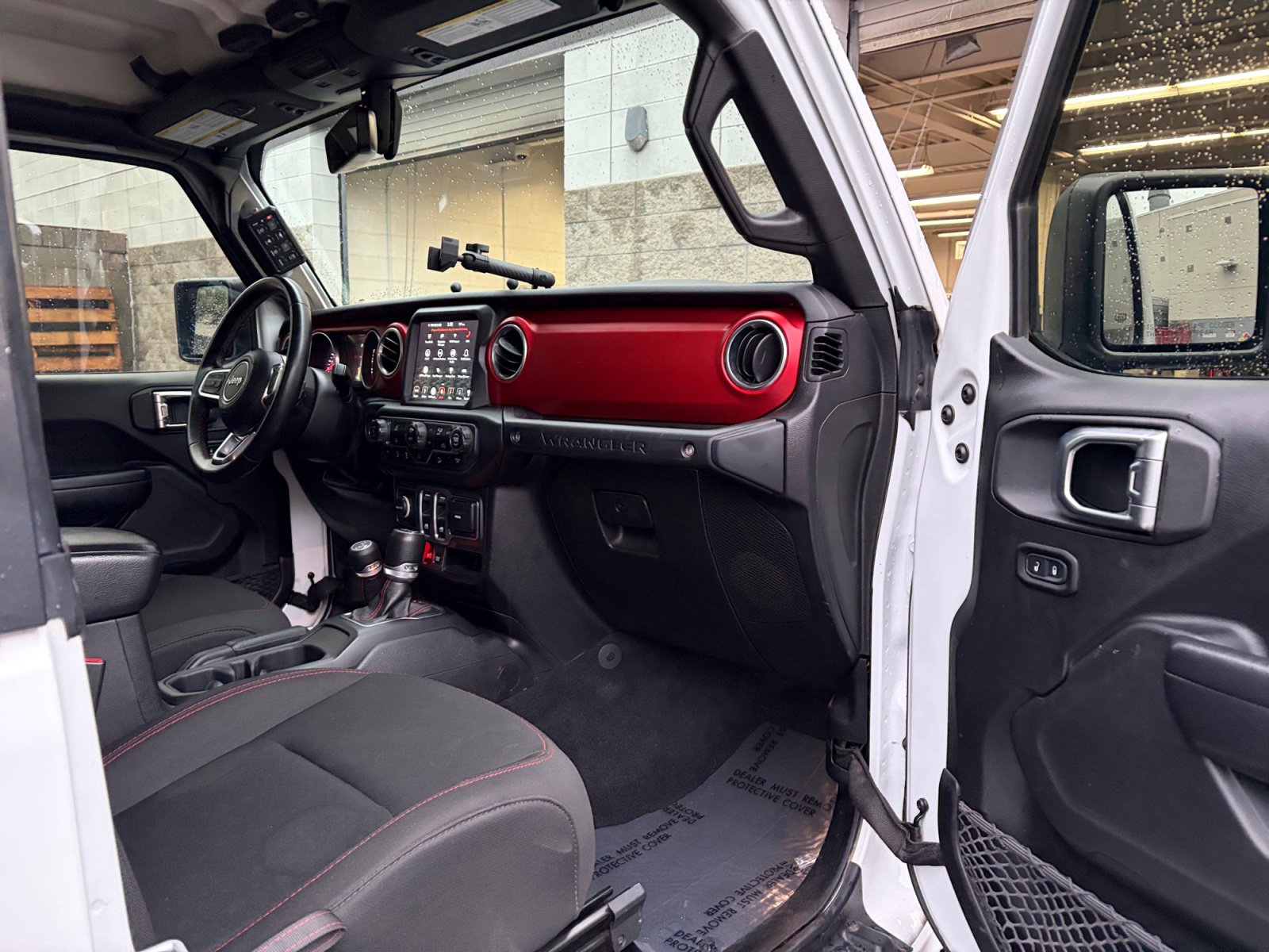 Used 2018 Jeep Wrangler Rubicon AWD/4WD image 16